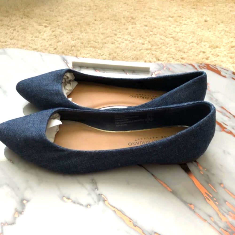 Flat shoes
